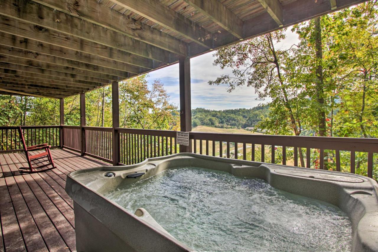 Pigeon Forge Scenic Solitude With Private Hot Tub! المظهر الخارجي الصورة