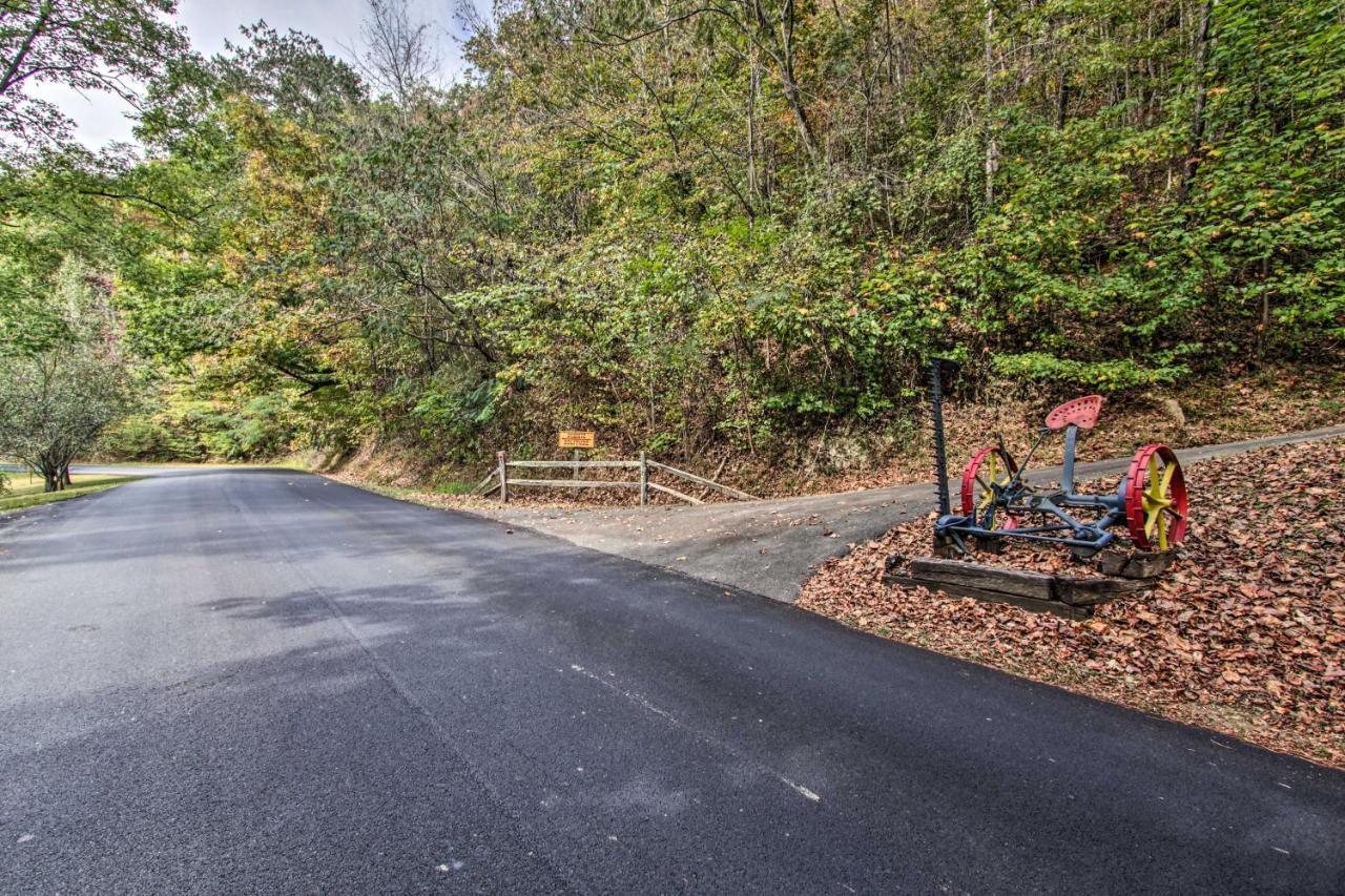 Pigeon Forge Scenic Solitude With Private Hot Tub! المظهر الخارجي الصورة