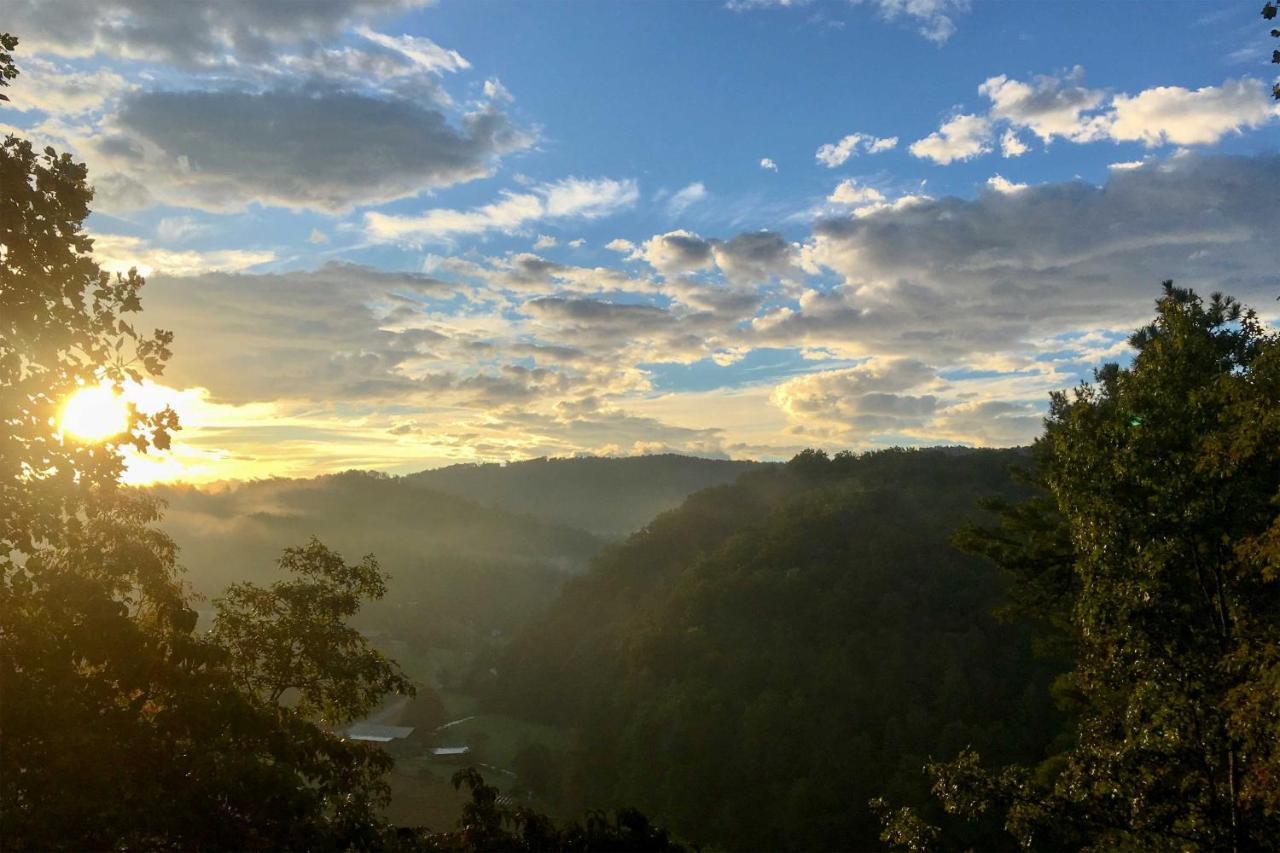 Pigeon Forge Scenic Solitude With Private Hot Tub! المظهر الخارجي الصورة